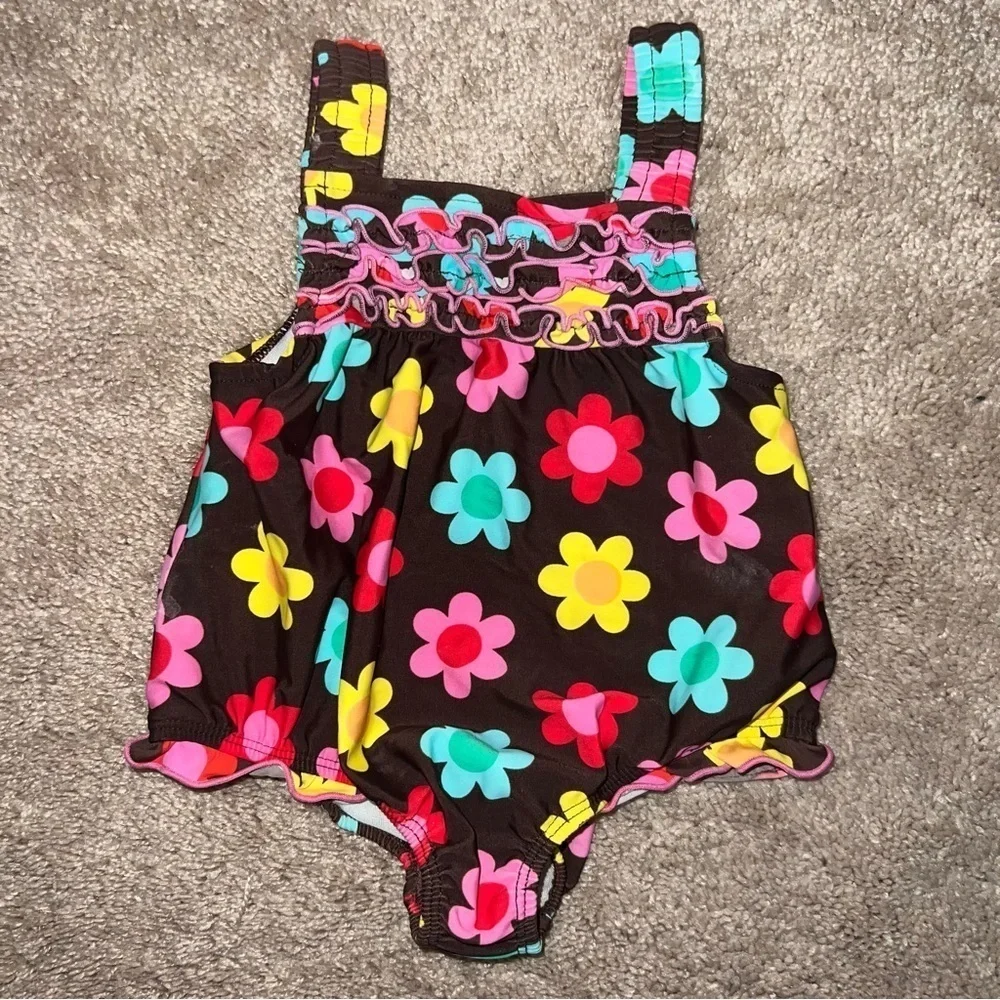 3/$25 🍄 Osh Kosh B’gosh Floral Swimsuit Size 24 Months